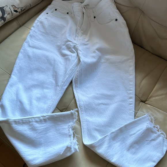 Abercrombie & Fitch Denim - Abercrombie & Fitch white denim size 27 (fits like a 26)